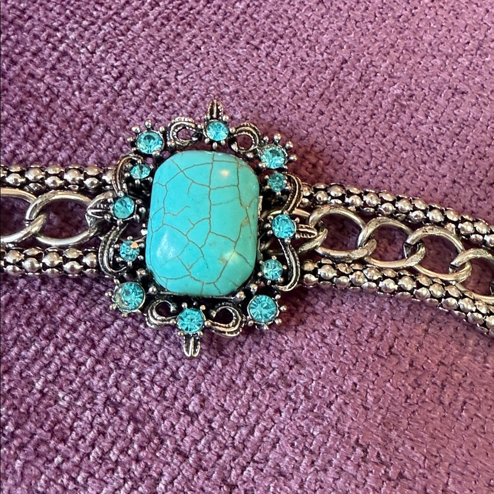 Silver Chain Bracelet Faux Turquoise 7 Inch - Picture 4 of 6